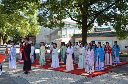 6德育:拜师礼活动 6德育:拜师礼活动