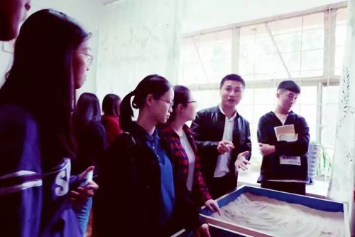 mmexport1540531876603 mmexport1540531876603