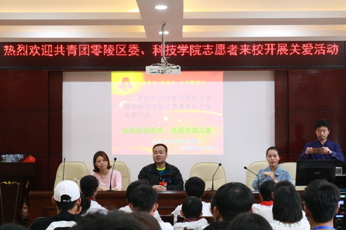 70E7E19561A4632FB459E5D14DD0D803