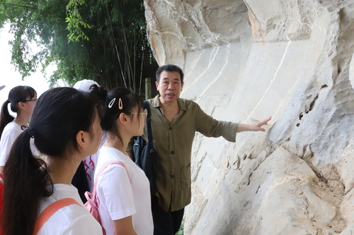 摩崖石刻田野考察