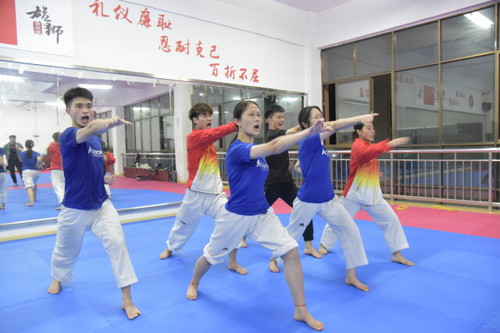 华体会官方版网站登录入口体育学院：专业建设谱新篇 综合育人结硕果